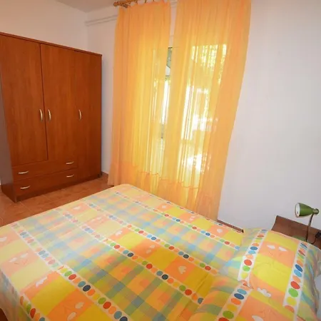 Vjera Betina (Sibenik-Knin)