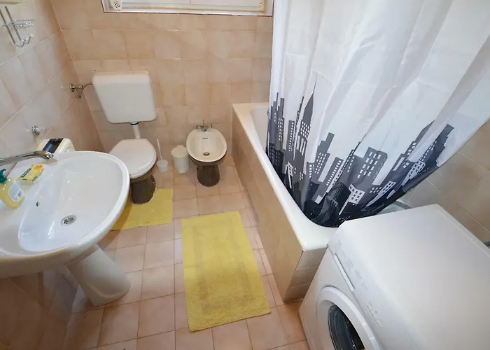 Vjera * Betina (Sibenik-Knin)