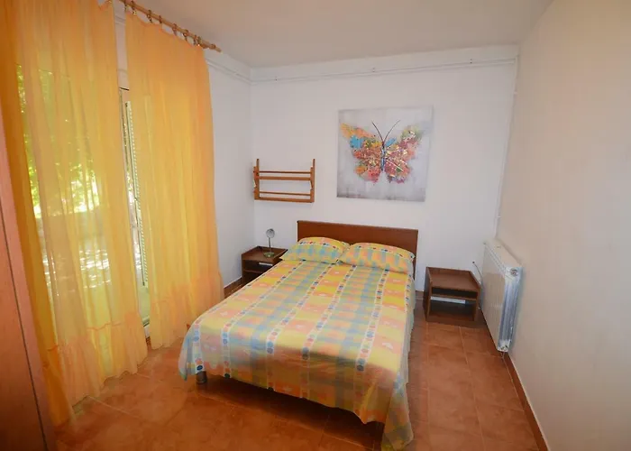 Vjera Betina (Sibenik-Knin)